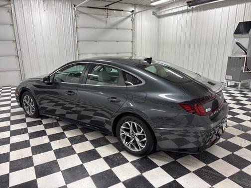 2022 Hyundai SONATA SEL