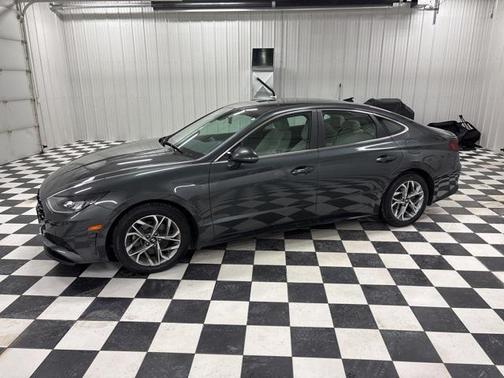 2022 Hyundai SONATA SEL