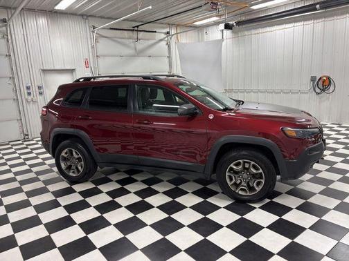 Velvet Red Pearlcoat 2019 Jeep Cherokee Trailhawk