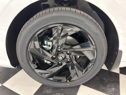 2026 Hyundai ELANTRA HEV SEL Sport