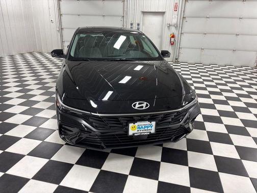 Abyss Black 2024 Hyundai ELANTRA Limited