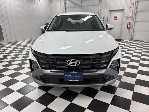 2025 Hyundai TUCSON SE