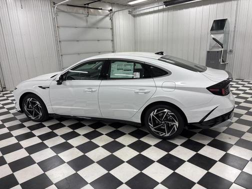 2026 Hyundai SONATA SEL