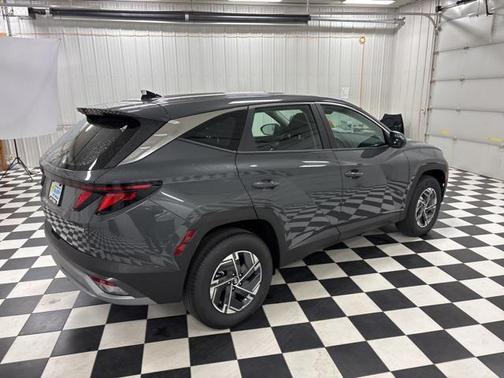 2026 Hyundai TUCSON Hybrid Blue SE