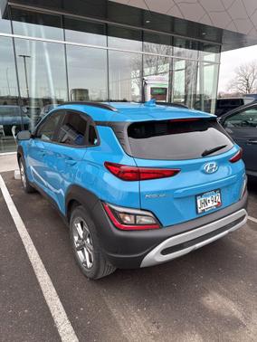 2022 Hyundai KONA SEL