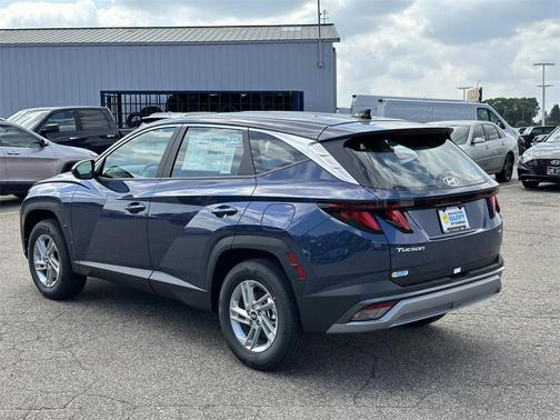 2025 Hyundai TUCSON SE