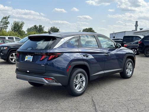 2025 Hyundai TUCSON SE