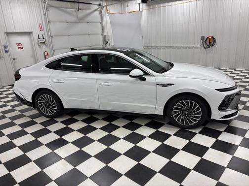 2026 Hyundai SONATA Hybrid SE