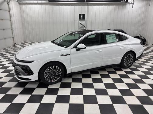 2026 Hyundai SONATA Hybrid SE