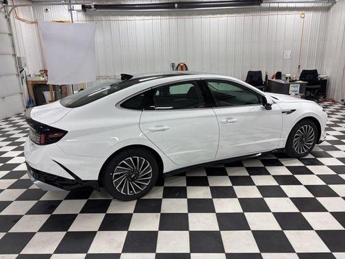 2026 Hyundai SONATA Hybrid SE