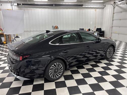 2025 Hyundai SONATA Hybrid SE