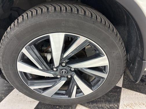 2023 Nissan Murano SL FWD