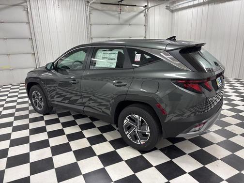 2026 Hyundai TUCSON Hybrid Blue SE