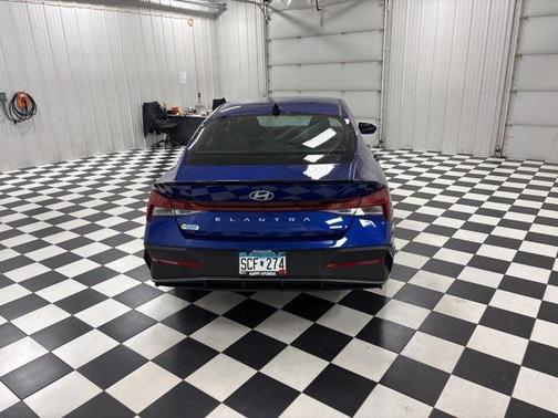 2025 Hyundai ELANTRA HEV SEL Sport