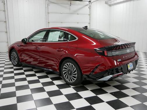 2024 Hyundai SONATA Hybrid Limited