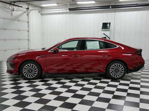 2024 Hyundai SONATA Hybrid Limited