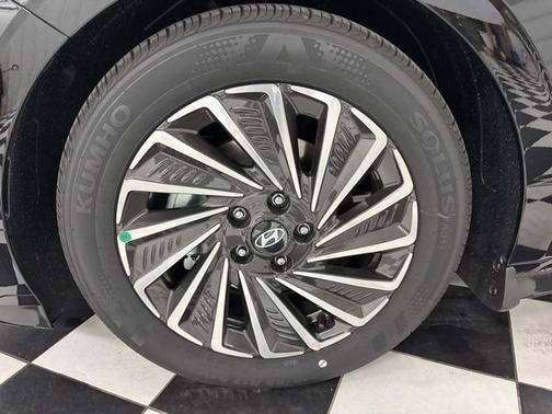 2026 Hyundai SONATA Hybrid SE