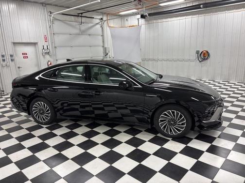 2026 Hyundai SONATA Hybrid SE