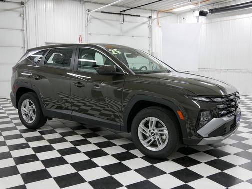 2025 Hyundai TUCSON SE