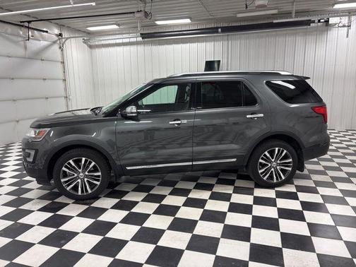 2017 Ford Explorer Platinum