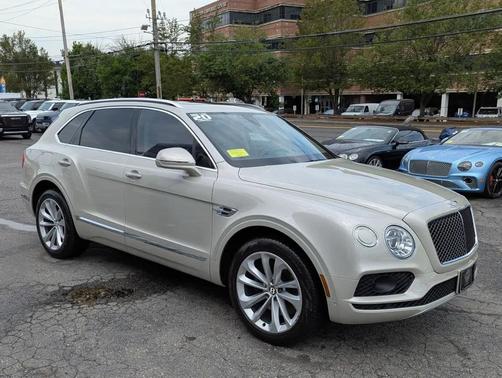 White Sand 2020 Bentley Bentayga V8
