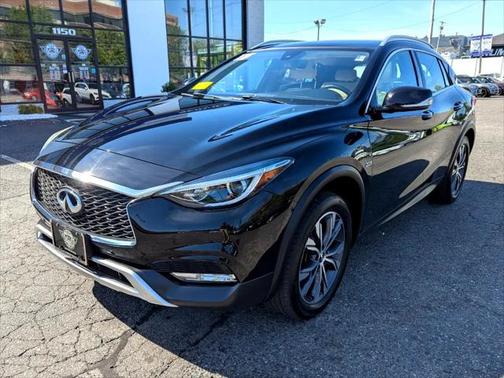 2018 INFINITI QX30 Premium