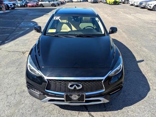 2018 INFINITI QX30 Premium