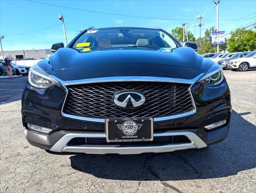 2018 INFINITI QX30 Premium