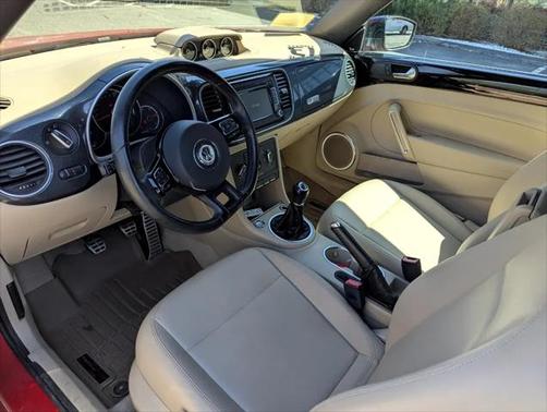 2013 Volkswagen Beetle 2.0T