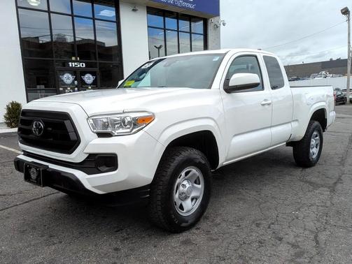 2022 Toyota Tacoma SR