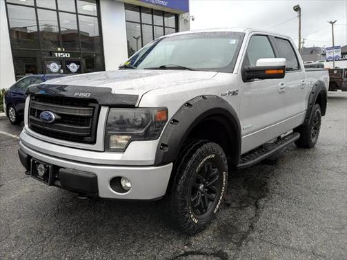 2014 Ford F-150 4WD SuperCrew 145'' King Ranch