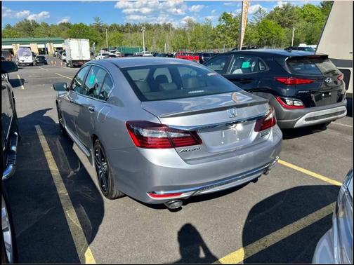 Lunar Silver Metallic 2017 Honda Accord Sport SE