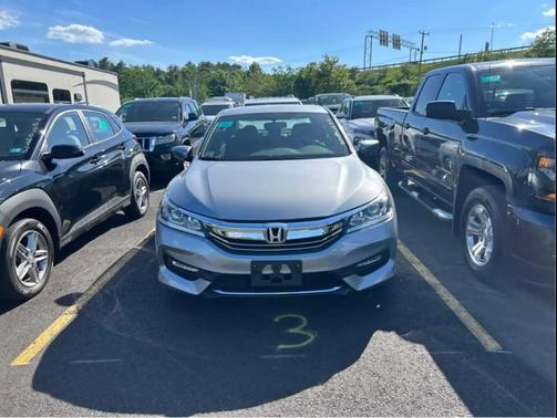 Lunar Silver Metallic 2017 Honda Accord Sport SE