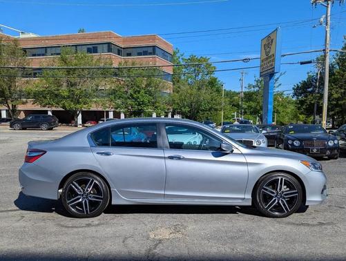 Lunar Silver Metallic 2017 Honda Accord Sport SE