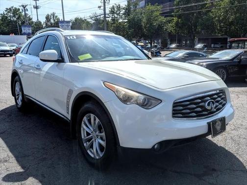2010 INFINITI FX35 Base