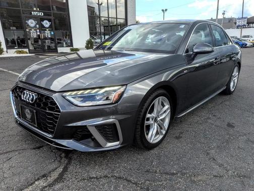 2023 Audi A4 45 S line Premium Plus