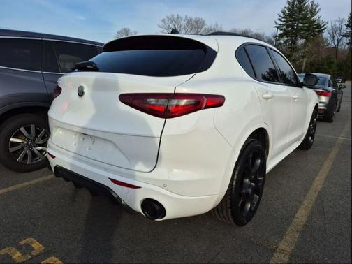 2022 Alfa Romeo Stelvio Ti