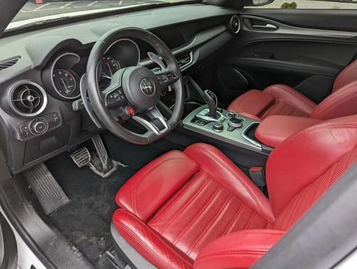 2022 Alfa Romeo Stelvio Ti