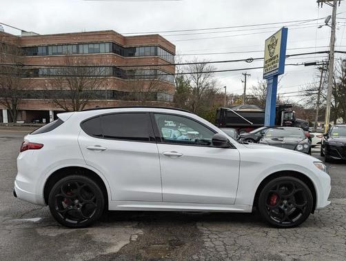 2022 Alfa Romeo Stelvio Ti