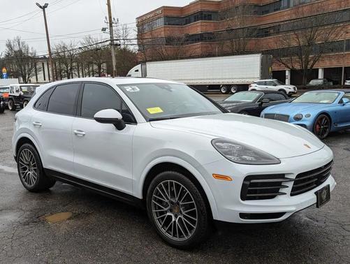 2023 Porsche Cayenne Platinum Edition