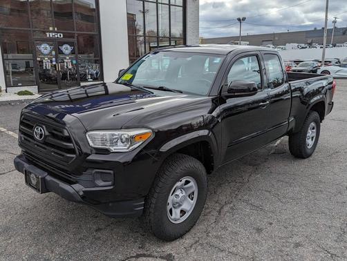 2017 Toyota Tacoma SR