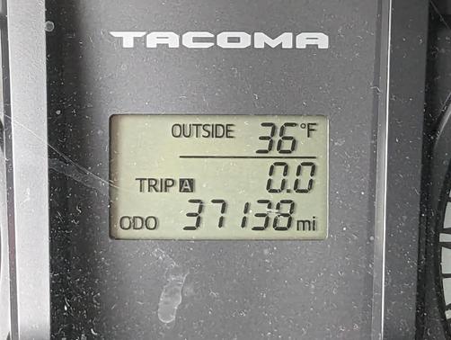 2017 Toyota Tacoma SR