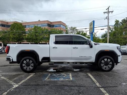 2024 GMC Sierra 2500 Denali