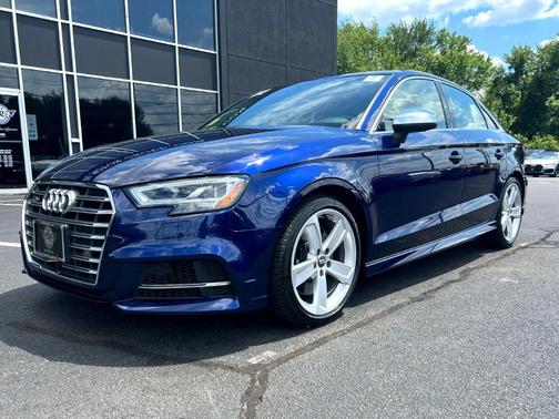 Photo 3 of 62 of 2020 Audi S3 2.0T S line quattro Premium