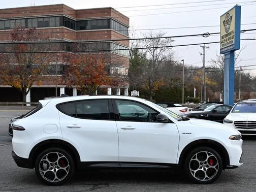 2024 Alfa Romeo Tonale Veloce EAWD
