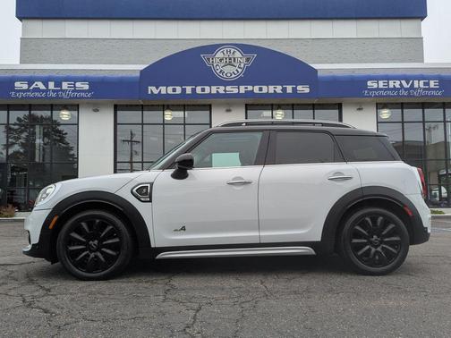 Light White 2017 MINI Countryman Cooper S ALL4
