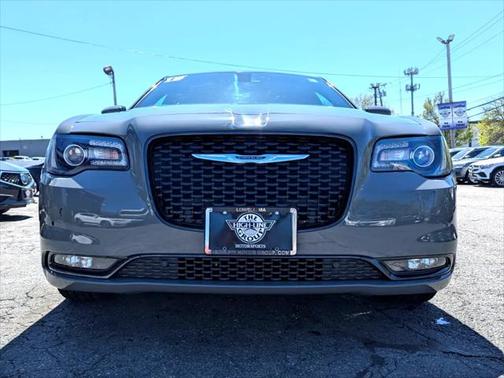 2018 Chrysler 300 S