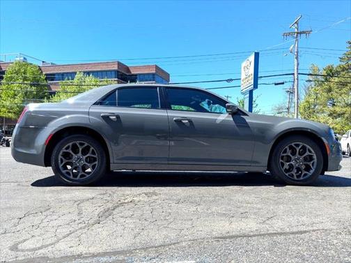 2018 Chrysler 300 S