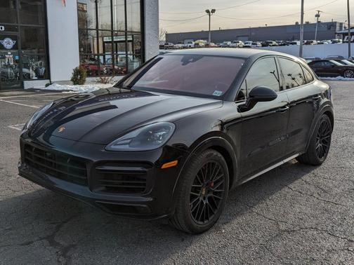 2022 Porsche Cayenne GTS