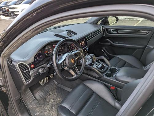 2022 Porsche Cayenne GTS